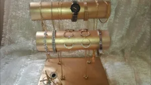 حامل للاكسسوارات