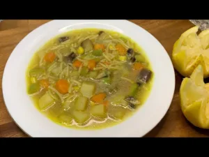 شوربة الخضار بالشعيرية
