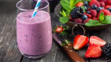 سموثي الفواكه والزبادي