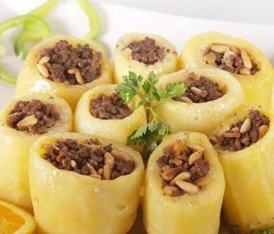 بطاطس محشية باللحم المفروم