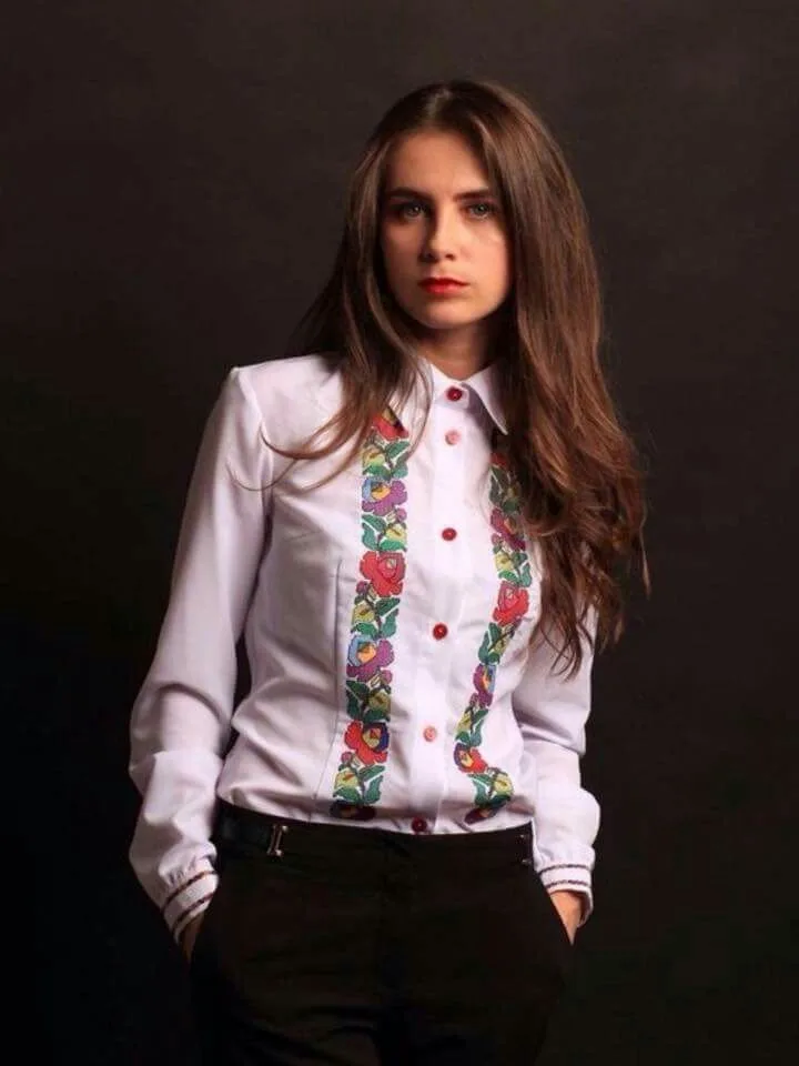 أحلى بلوزات مطرزة