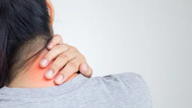 طرق التخفيف من آلام الرقبة