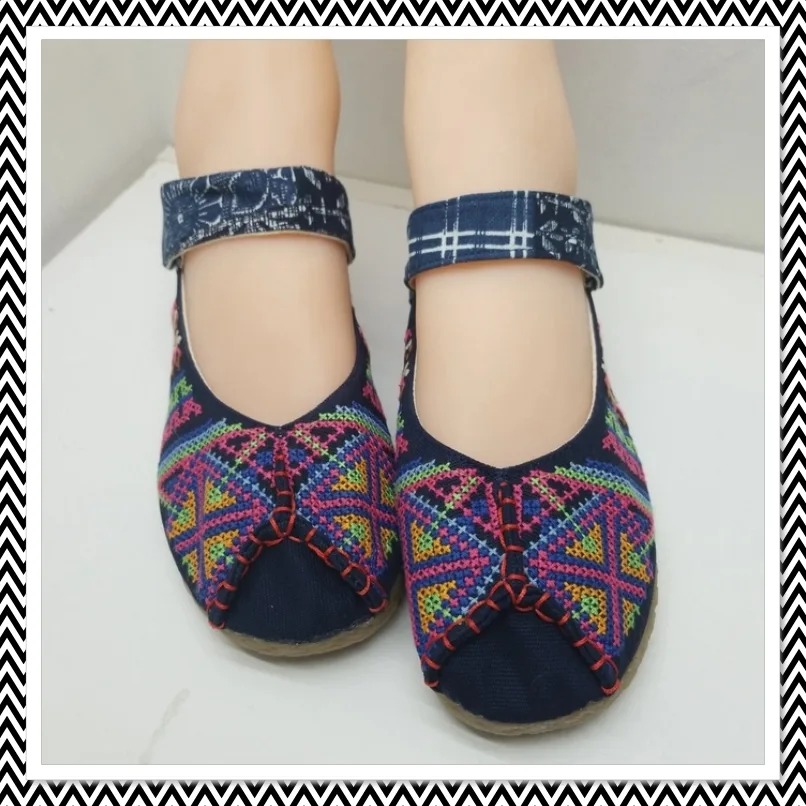 أحذية مطرزة بغرزة الكنافاه (18)