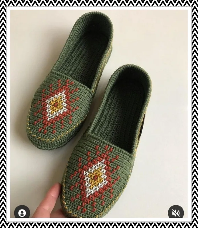 أحذية مطرزة بغرزة الكنافاه (21)