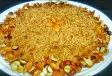 أرز بالقرفة والمكسرات