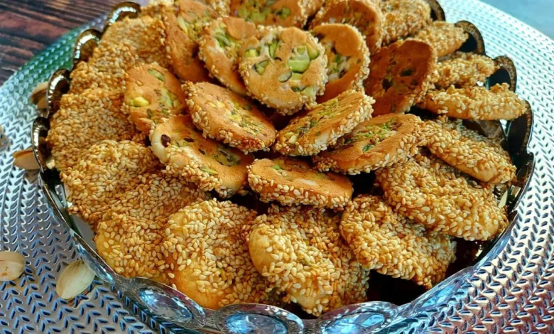 الحلويات المقرمشة بالسمسم