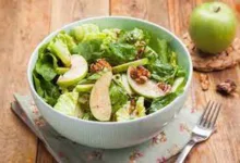 التفاح بالزبادي