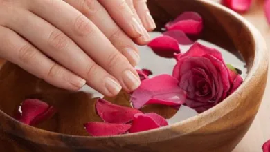 فوائد ماء الورد للبشرة