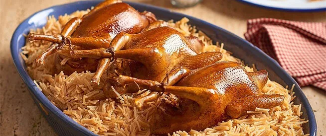 الحمام المحشي بالأرز