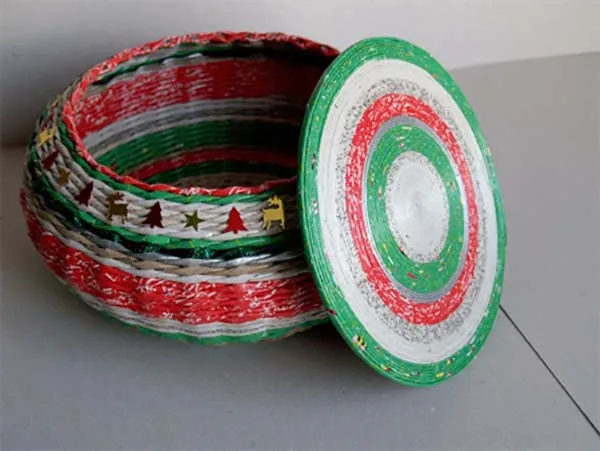 سلة من الورق