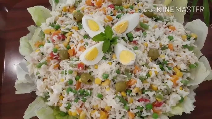 سلطة الأرز بالخضراوات