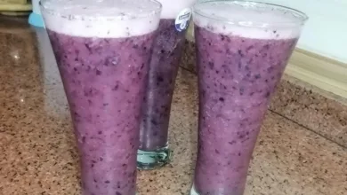 سموثي العنب بالتوت