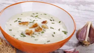 شوربة الثوم بالكريمة