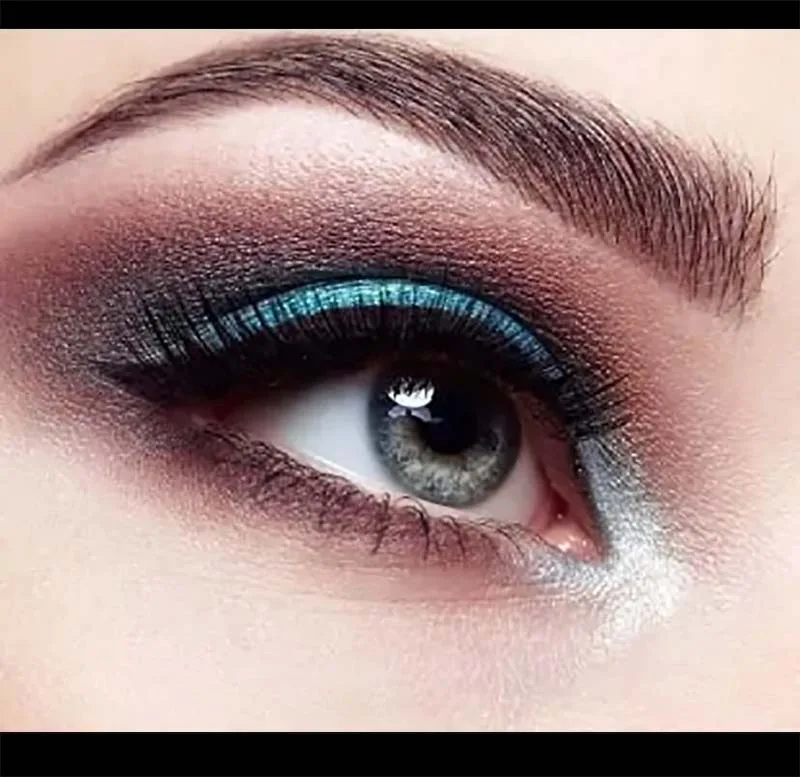 ظل الجفون لإبراز جمالك عند وضع المكياج