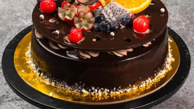 كيكة الشيكولاتة والفاكهة