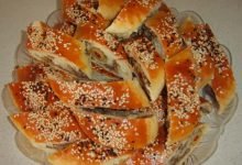 فطائر باللحم والزيتون