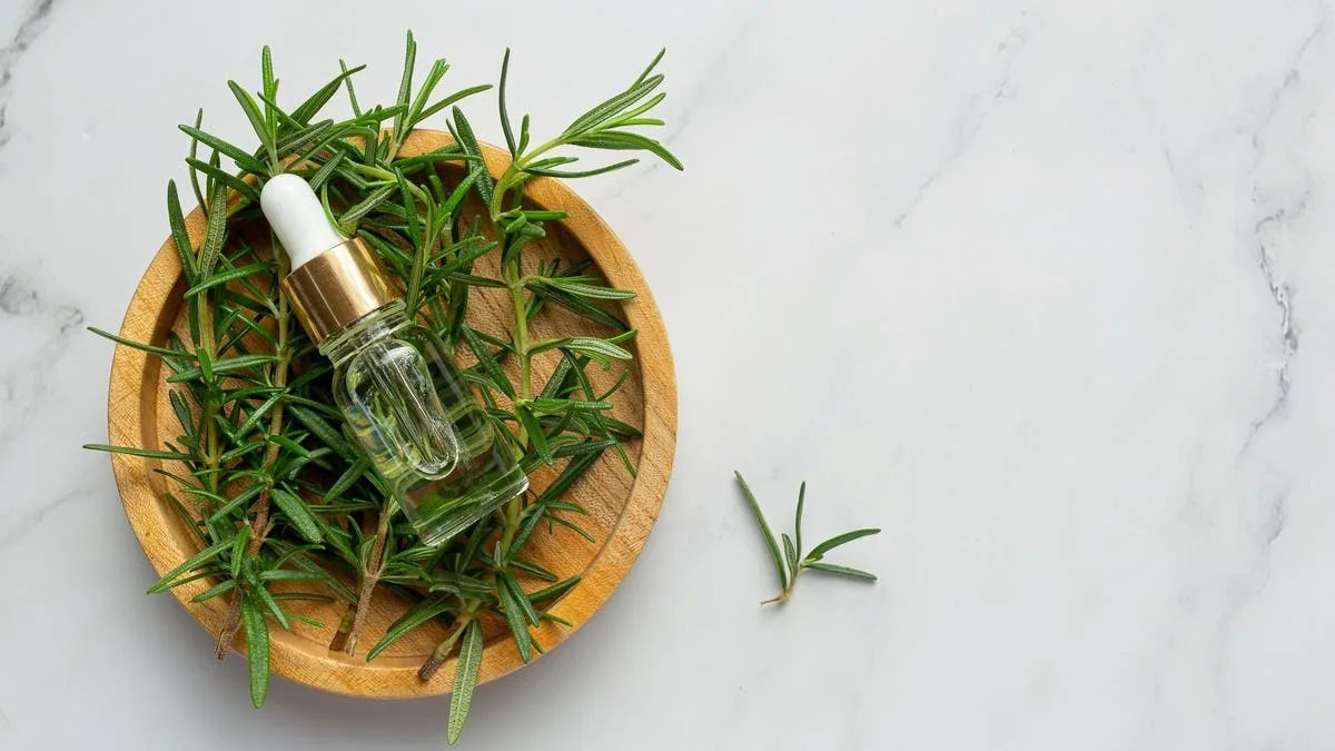 الروزماري للشعر
