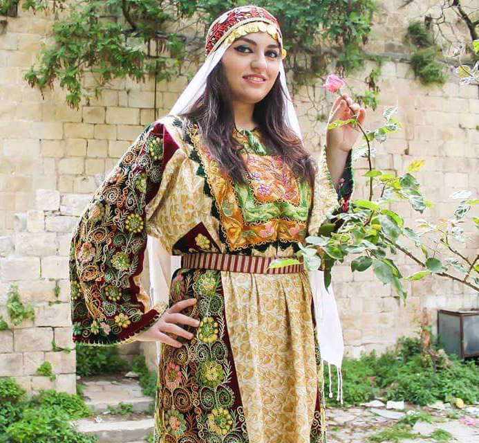 التوب الغباني - أزياء فلسطين