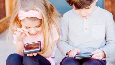 كيف تؤثر الهواتف الذكية علي الأطفال