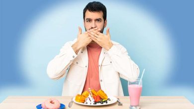 كيف يساعد الغذاء في علاج رائحة الفم الكريهة؟
