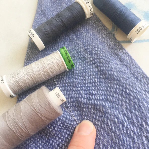 ألوان أفضل خيط خياطة لماكينة الخياطة الجانب الجمالي