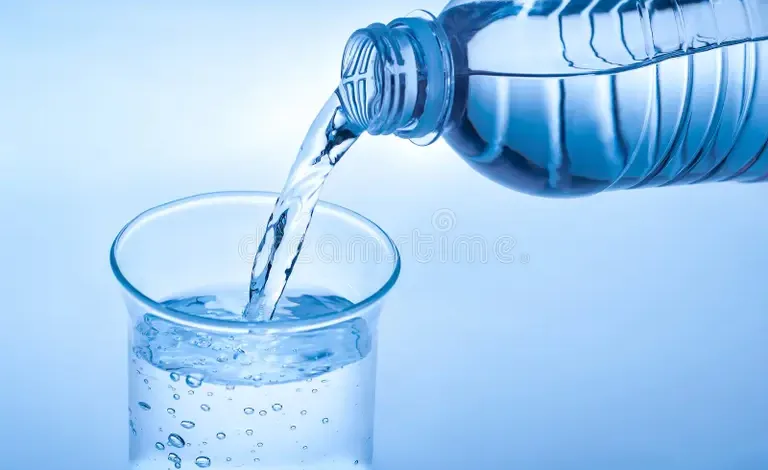 فوائد شرب الماء على معدة فارغة